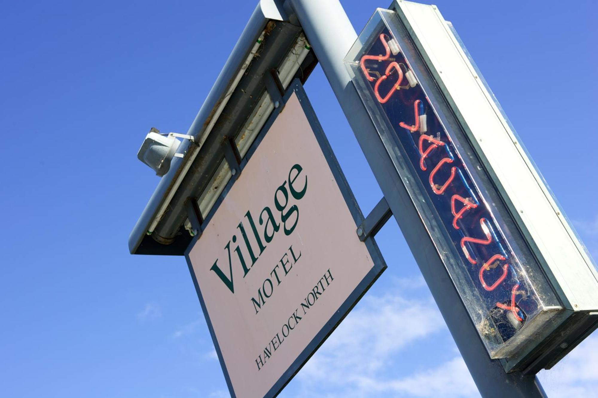 Village Motel Havelock North Eksteriør bilde