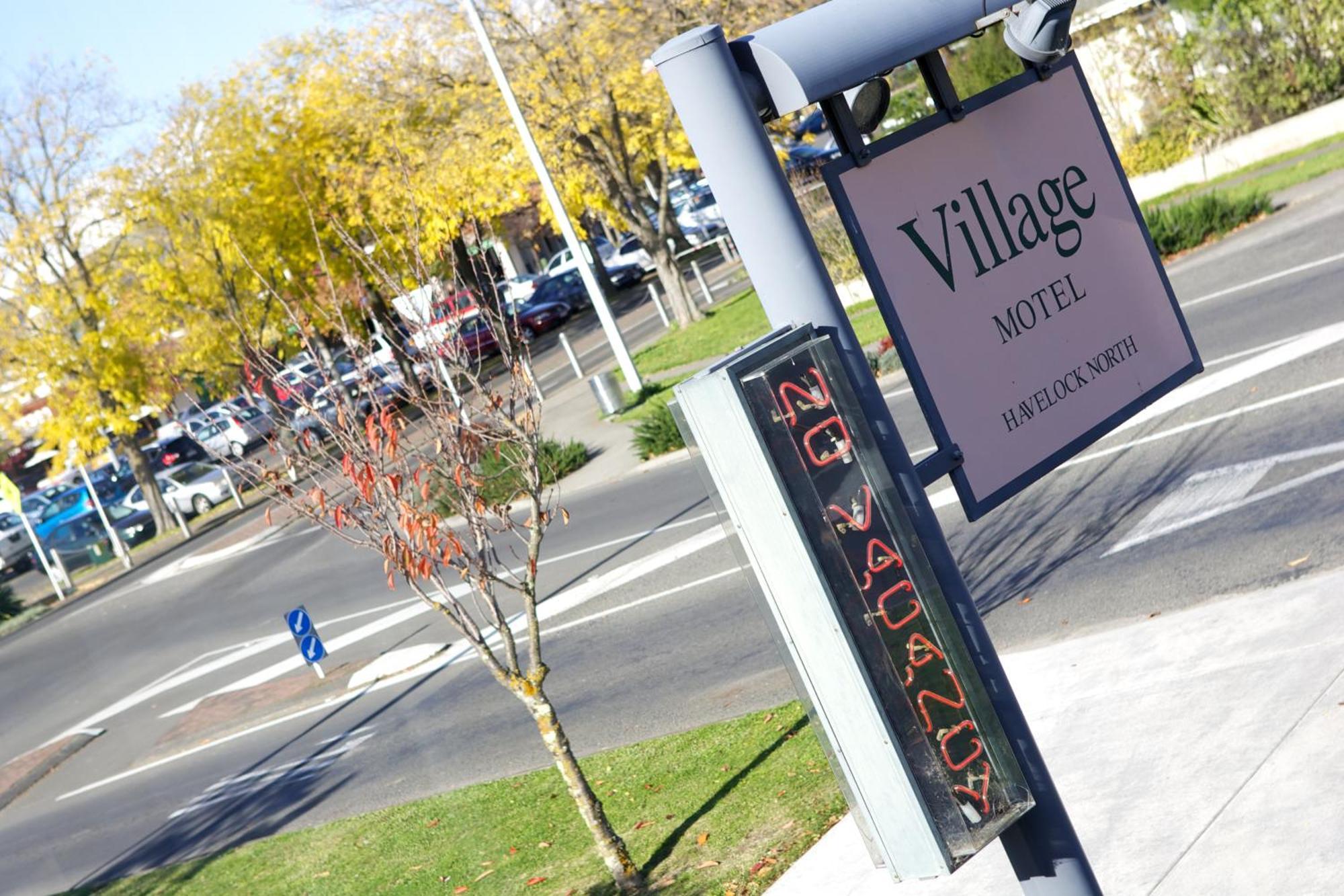 Village Motel Havelock North Eksteriør bilde